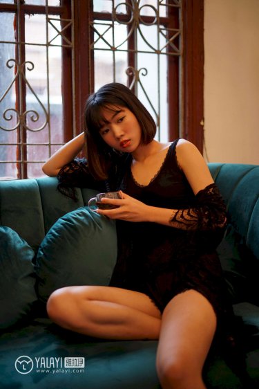 美女扒开尿口直播